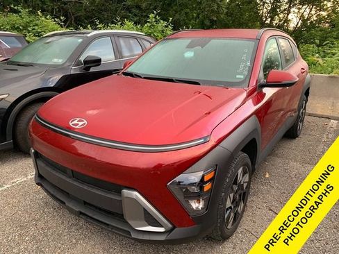 Used 2025 Hyundai Kona SEL AWD/4WD image 1