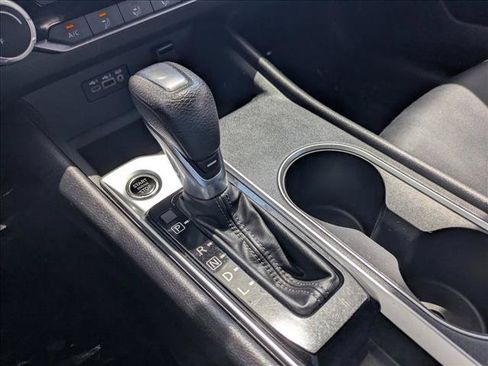 Used 2022 Nissan Altima 2.5 SV FWD image 11
