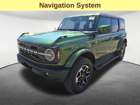 Used 2025 Ford Bronco Outer Banks image 4