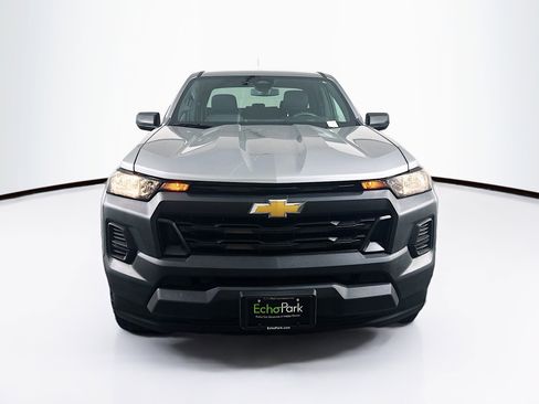 Used 2024 Chevrolet Colorado W/T image 2