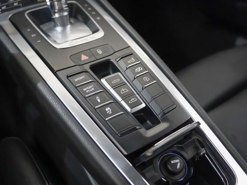 Certified 2016 Porsche 911 Carrera 4S image 30