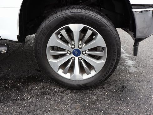 Used 2018 Ford F150 XLT w/ Trailer Tow Package image 34