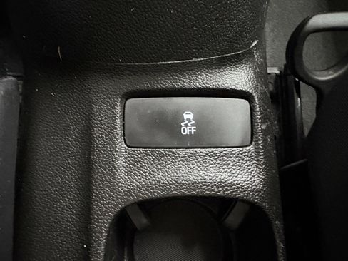 Used 2019 Chevrolet Sonic LT w/ Convenience Package image 19