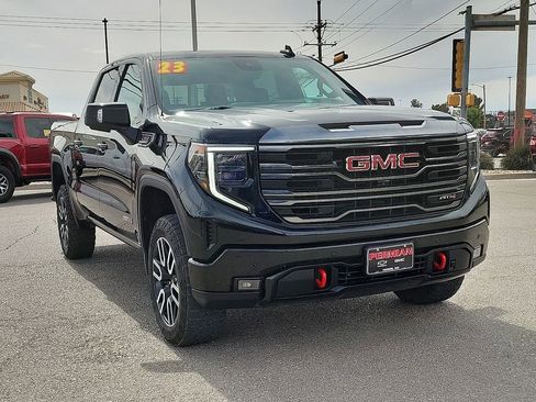 Used 2023 GMC Sierra 1500 AT4 w/ Technology Package AWD/4WD image 2