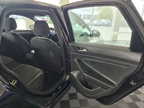 Used 2025 Volkswagen Jetta Sport image 40