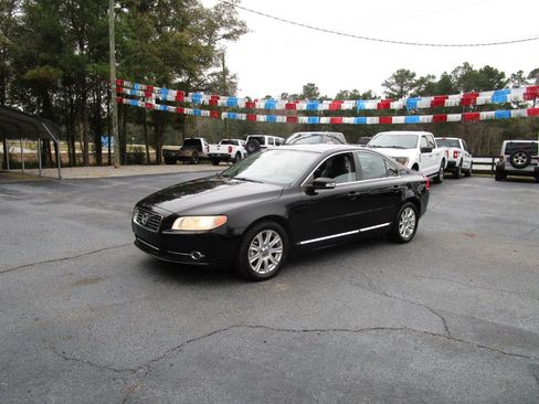 Used 2011 Volvo S80 3.2 w/ Climate Pkg image 2