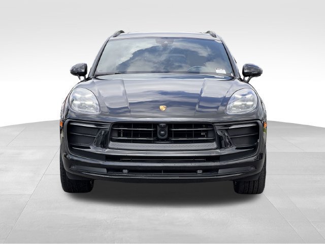 Used 2023 Porsche Macan Turbo AWD/4WD image 8