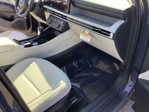 Certified 2025 Hyundai Tucson SE image 22