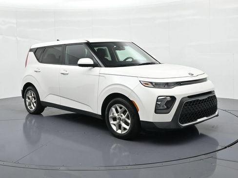 Used 2021 Kia Soul S FWD image 4