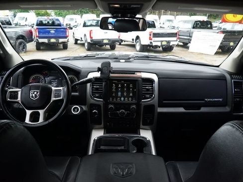 Used 2016 RAM 2500 Laramie w/ Convenience Group AWD/4WD image 16