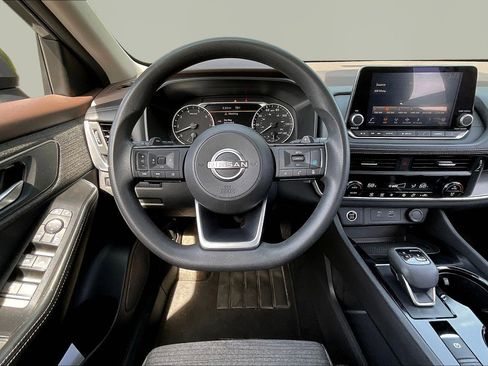Used 2023 Nissan Rogue SV AWD/4WD image 8
