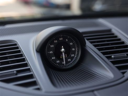 New 2025 Porsche Panamera 4 image 25