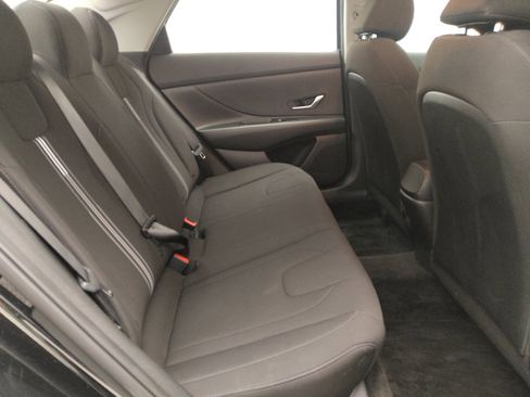 Used 2023 Hyundai Elantra SEL image 19