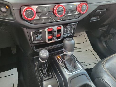 Used 2025 Jeep Gladiator Sport AWD/4WD image 23