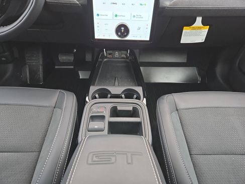 Certified 2025 Ford Mustang Mach-E GT image 21