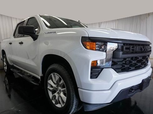 Used 2024 Chevrolet Silverado 1500 Custom AWD/4WD image 2