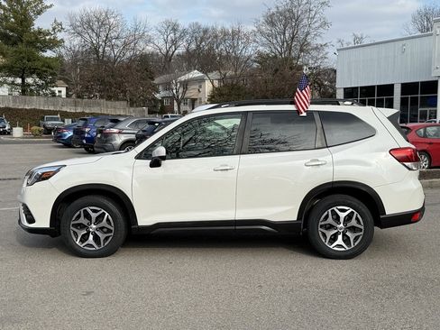 Certified 2023 Subaru Forester Premium image 9