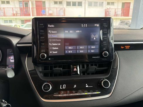 Used 2022 Toyota Corolla LE FWD image 16