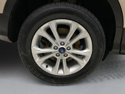 Used 2018 Ford Escape SEL image 16