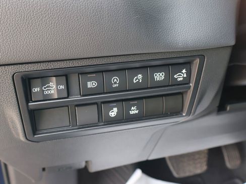 Used 2023 Toyota Tundra Limited AWD/4WD image 20