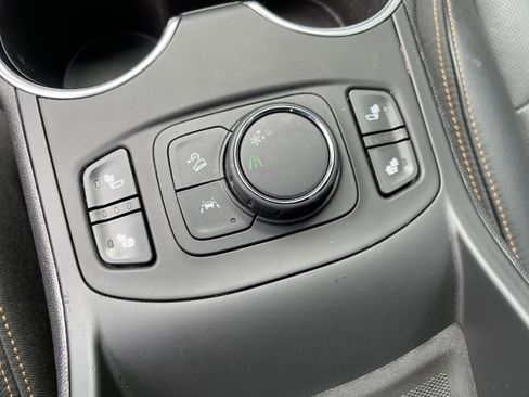 Used 2018 GMC Terrain SLT w/ Preferred Package image 33