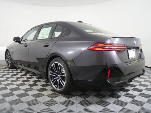 New 2026 BMW 550e xDrive AWD/4WD image 5