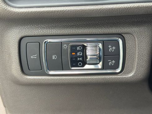 Used 2021 Lincoln Corsair Reserve w/ Elements Package FWD image 35