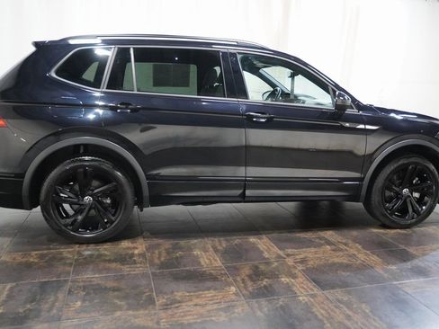 Certified 2023 Volkswagen Tiguan SE R-Line image 3