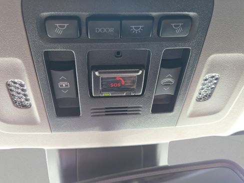 Certified 2022 Toyota Camry XSE FWD image 29