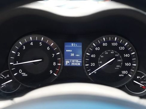 Used 2018 INFINITI Q70 L 3.7 AWD/4WD image 30