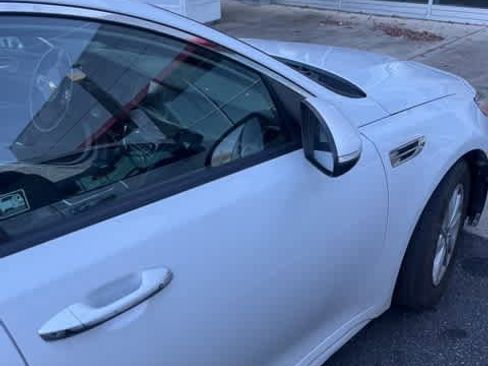 Used 2018 Kia Optima LX image 29