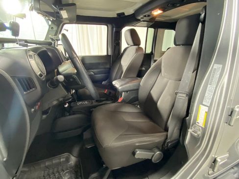Used 2017 Jeep Wrangler Unlimited Sport w/ Quick Order Package 24S AWD/4WD image 18