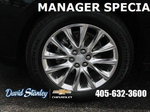 Used 2021 Buick Enclave Premium w/ Sun and Sites Package image 2