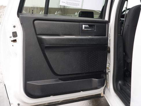 Used 2017 Ford Expedition EL XL image 18