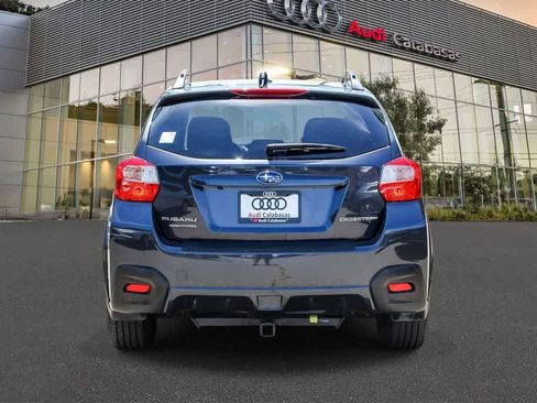 Used 2016 Subaru Crosstrek 2.0i Premium w/ Moonroof Package AWD/4WD image 3