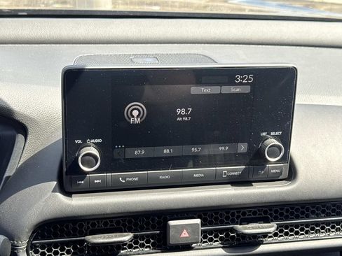 Used 2023 Honda HR-V LX image 10