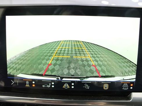 New 2026 GMC Sierra 1500 SLT image 3