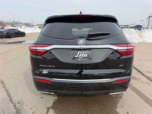 Used 2020 Buick Enclave Essence w/ Sport Touring Edition image 4