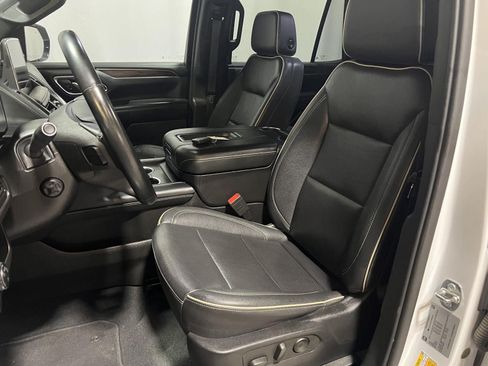 Used 2023 Chevrolet Tahoe Premier AWD/4WD image 17
