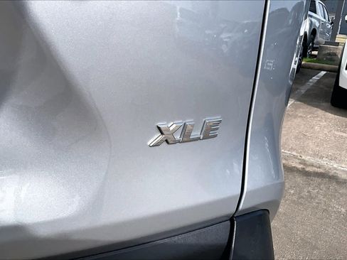 Used 2024 Toyota RAV4 XLE FWD image 10