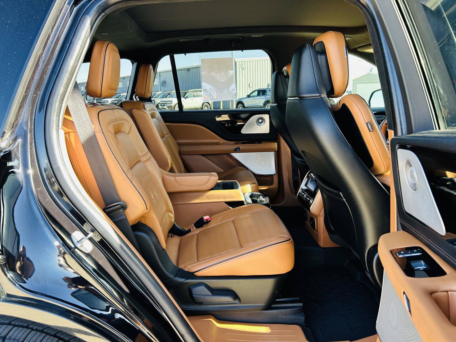 Used 2023 Lincoln Aviator Black Label w/ Jet Package AWD/4WD image 38