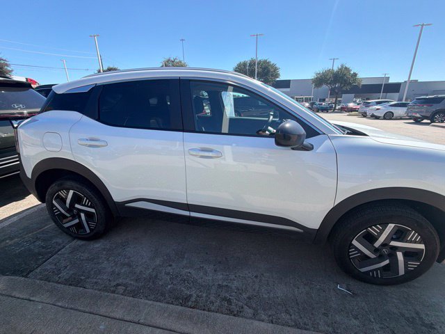 Used 2026 Nissan Kicks SV FWD image 5
