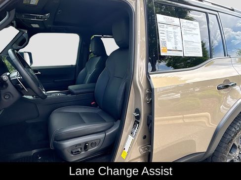 Used 2024 Lexus GX 550 AWD/4WD image 20