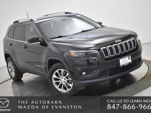Used 2019 Jeep Cherokee Latitude Plus w/ Cold Weather Group image 2