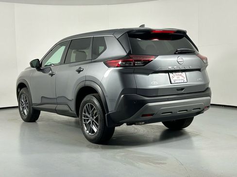 Used 2023 Nissan Rogue S image 5