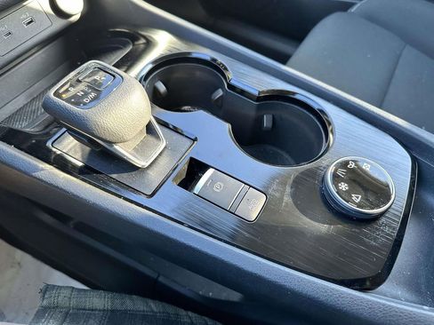 Used 2023 Nissan Rogue S AWD/4WD image 25