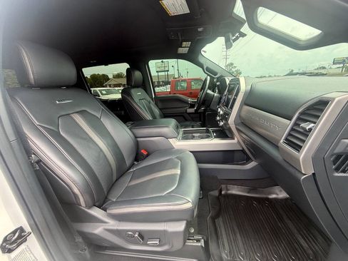 Used 2022 Ford F250 Platinum AWD/4WD image 10