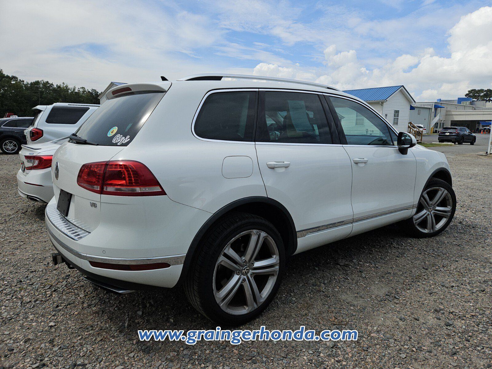 Used 2016 Volkswagen Touareg Executive AWD/4WD image 6
