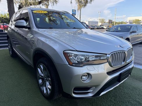 Used 2017 BMW X3 sDrive28i RWD image 3