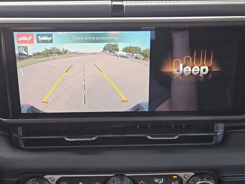 New 2025 Jeep Gladiator Rubicon image 19